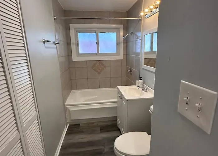 Ranch Single Level Near Downtown Tinley Park