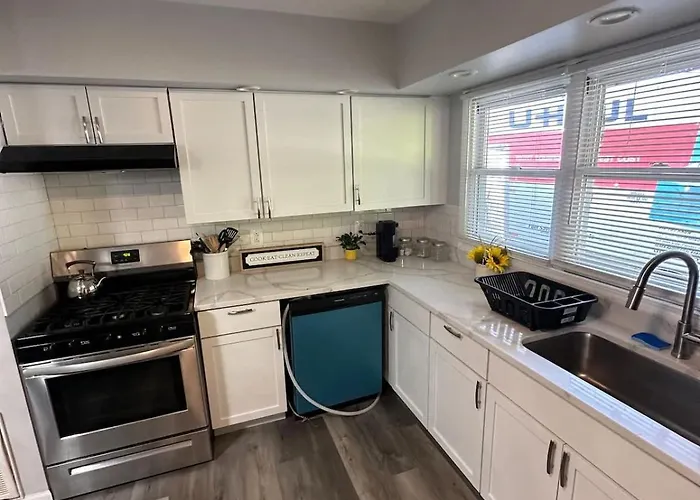 Ranch Single Level Near Downtown Tinley Park